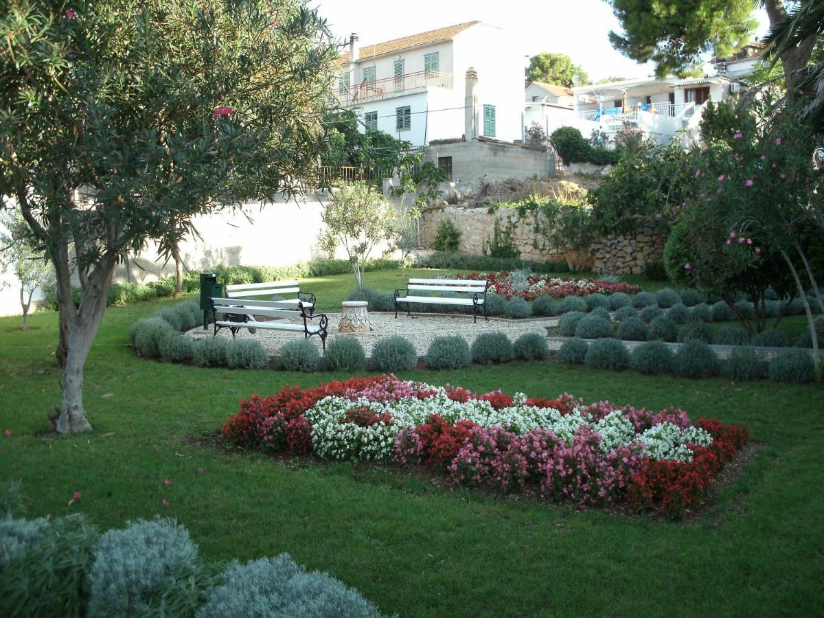 Tisno Resort Esterno foto